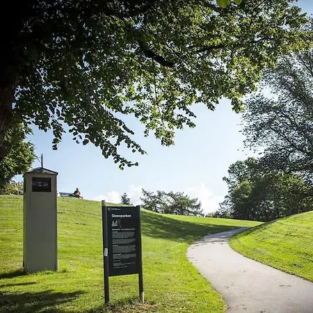 Modern King Bed Fast Wifi Relax Apartment