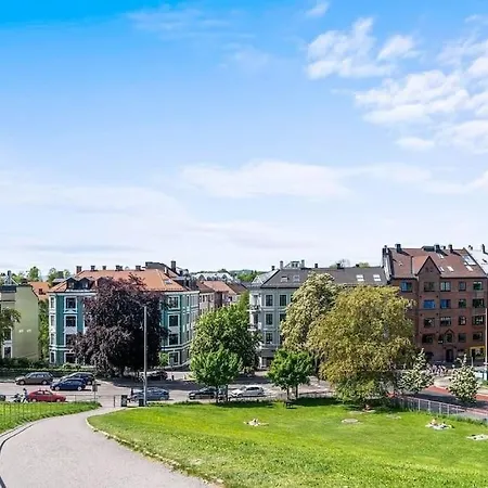 Modern King Bed Fast Wifi Relax *