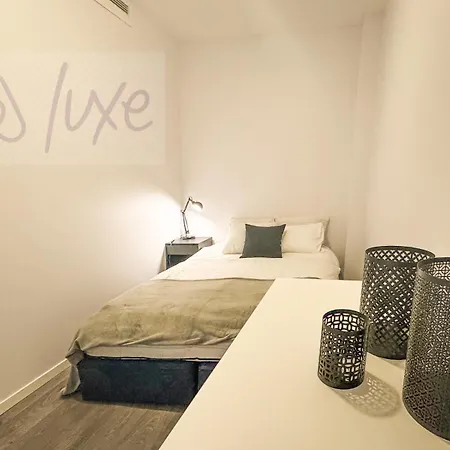 Modern King Bed Fast Wifi Relax Apartment