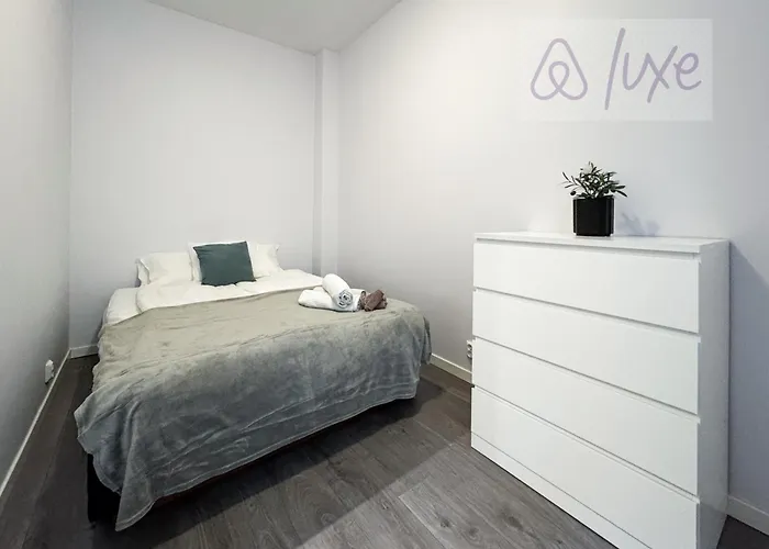 Modern King Bed Fast Wifi Relax Oslo