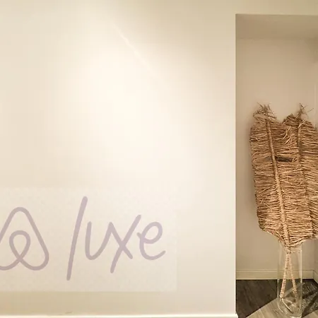 Modern King Bed Fast Wifi Relax *